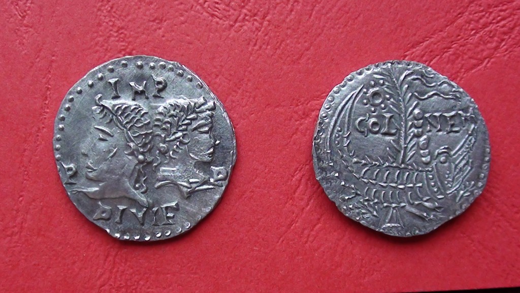 Pièce d'Auguste et Agrippa